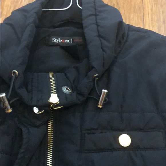 Black puffy vest - Picture 2 of 5